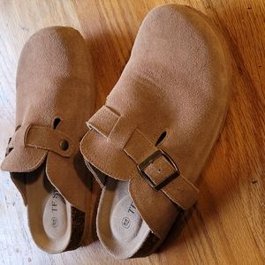 Tan suede clogs